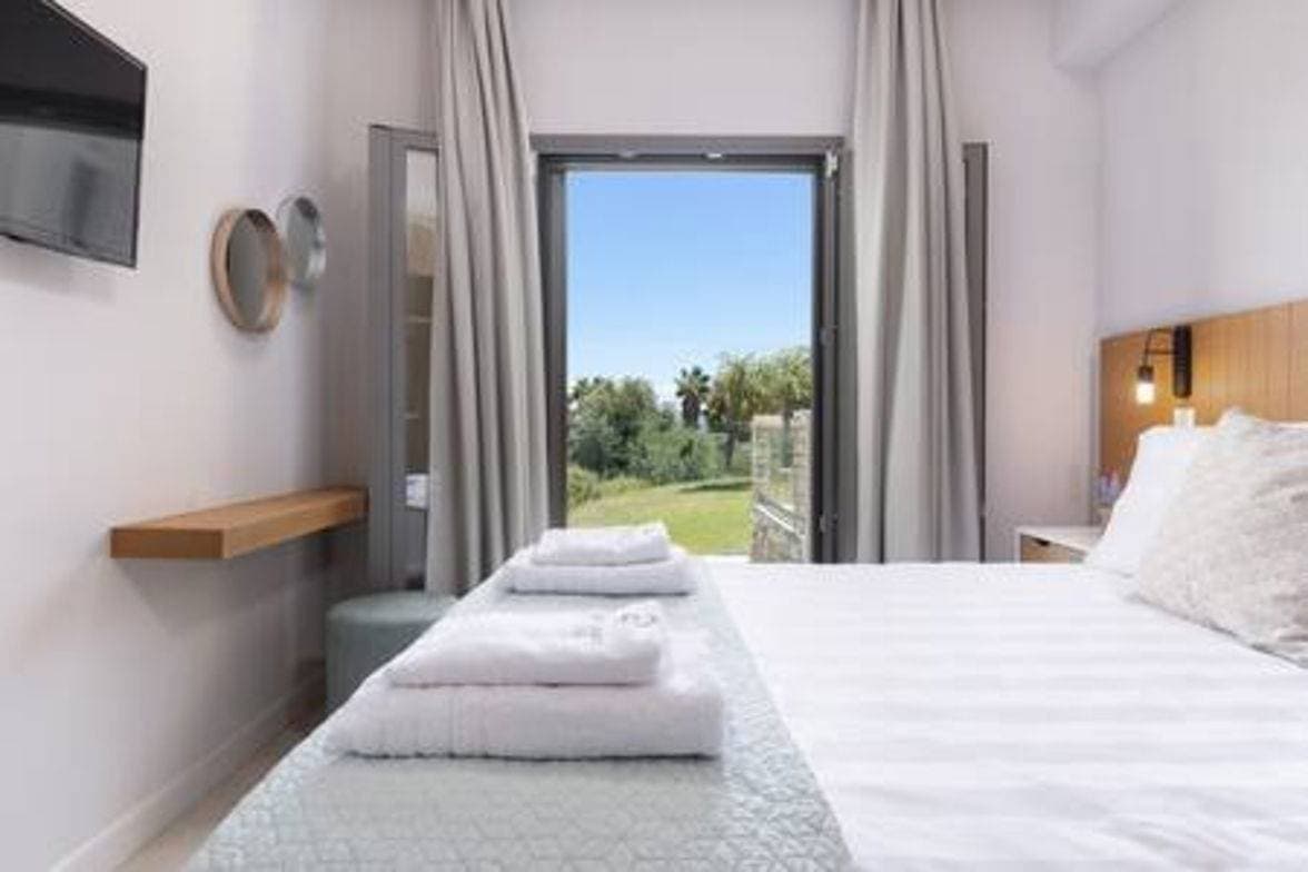 Foto 4 von 38: Onore Sunset Suite & pool | Dasia