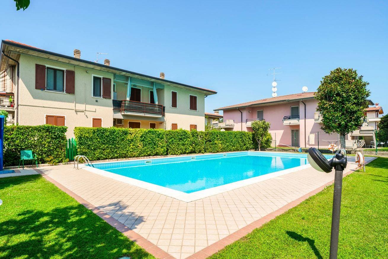 Foto 7 von 32: Ferienwohnung für 2 Personen mit Pool