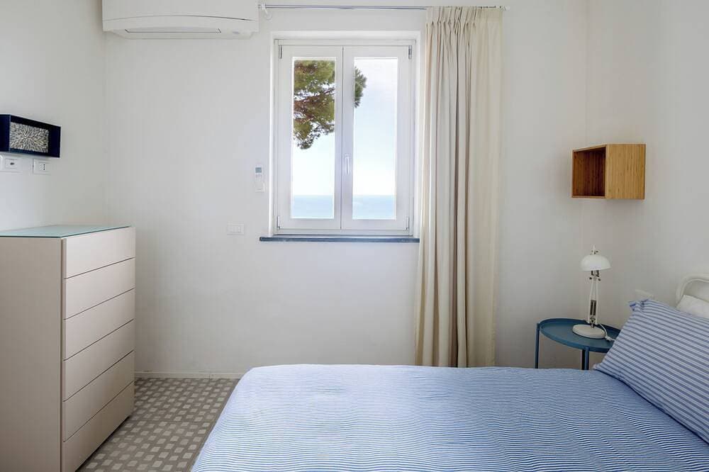 Foto 5 von 30: La Torretta. Immenser Meerblick, Schwimmbad, Tennis, Parkplatz