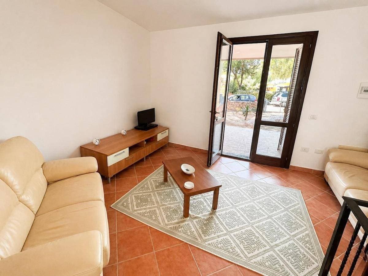 Foto 5 von 13: Three-Bedroom House