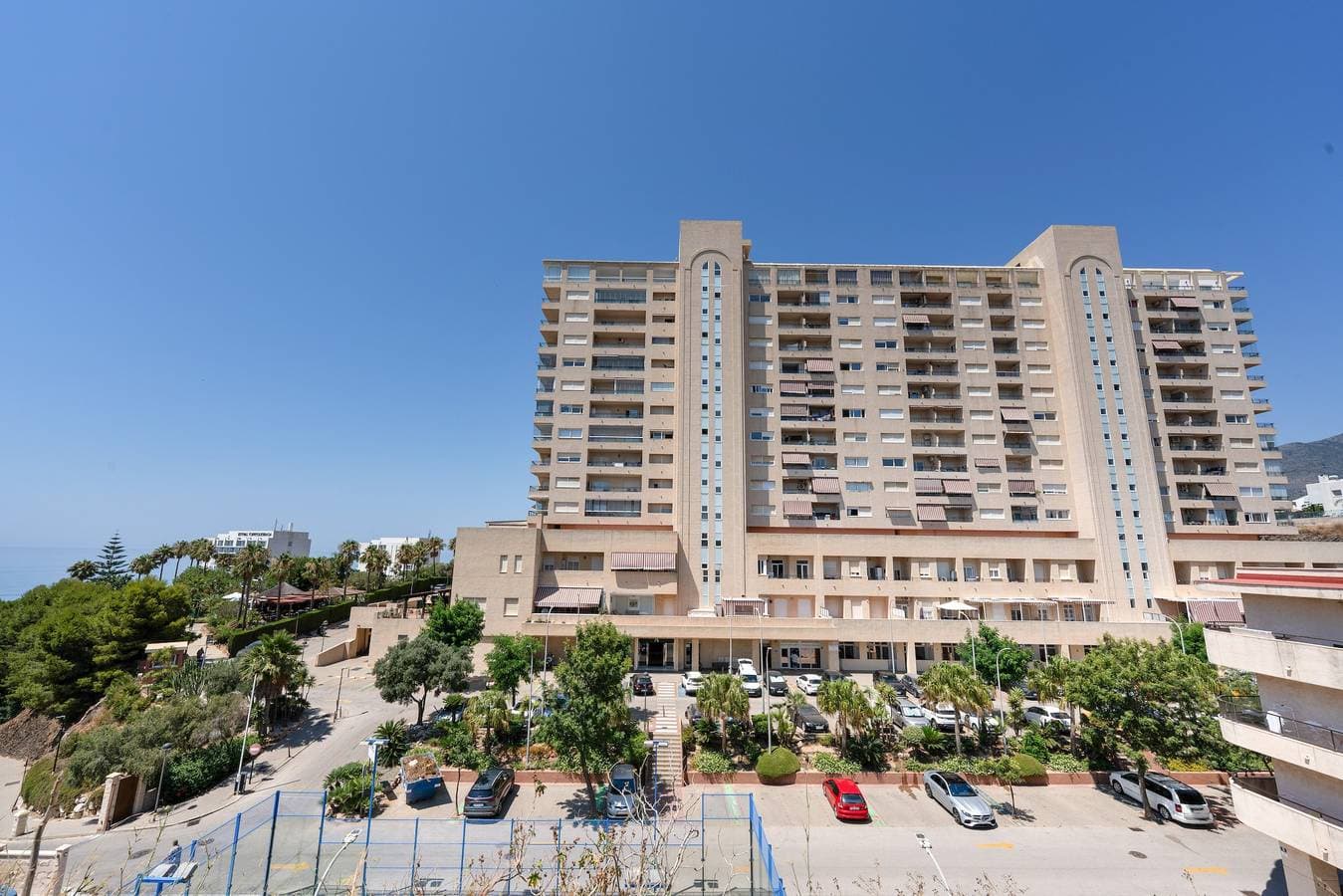 Foto 4 von 28: Apartment 'Oasis Torrequebrada' mit Ausblick, Pools, privatem Parkplatz und WLAN