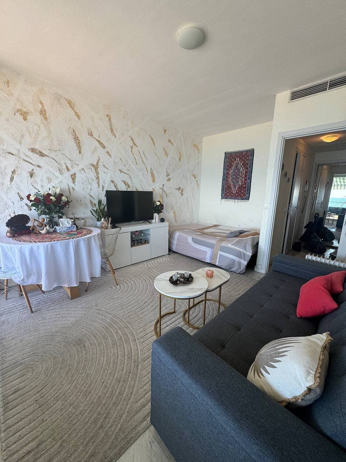 Foto 8 von 10: Charmantes Studio-Apartment mit Meerblick in Nizza, Frankreich