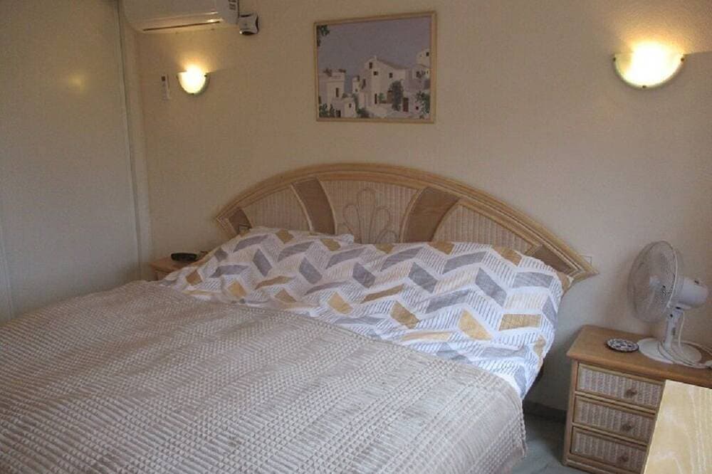 Foto 2 von 30: Marbella 2 Bed 2 Bath Luxury Apartment near Cabopino