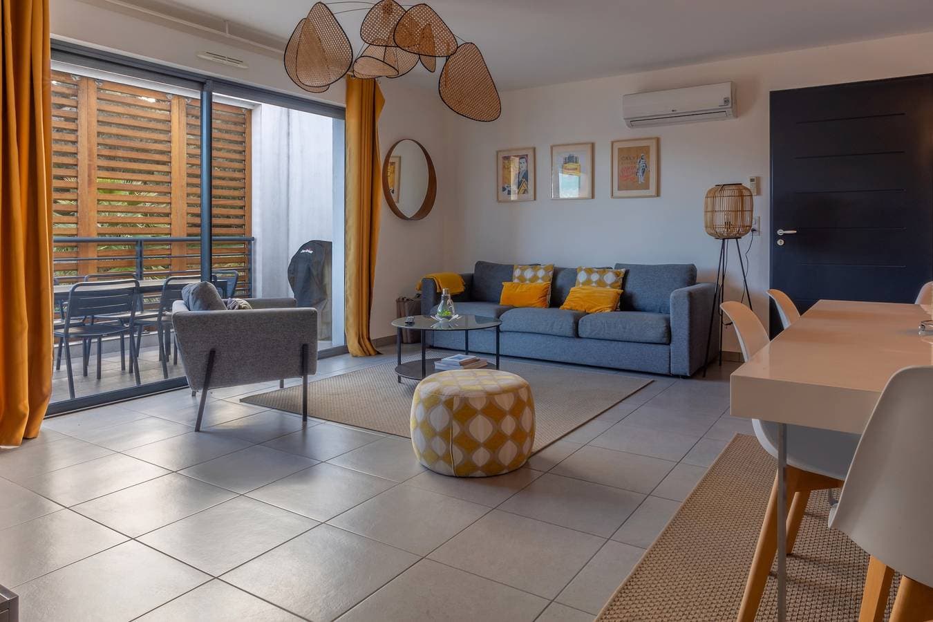 Foto 2 von 17: Ferienwohnung für 6 Personen mit Terrasse