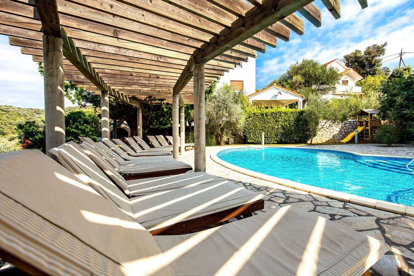 Foto 9 von 38: Ferienwohnung mit Pool