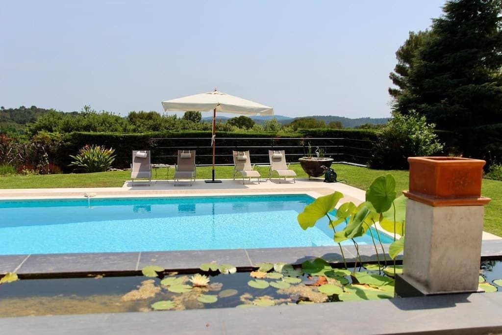 Foto 6 von 37: Villa with Private Pool