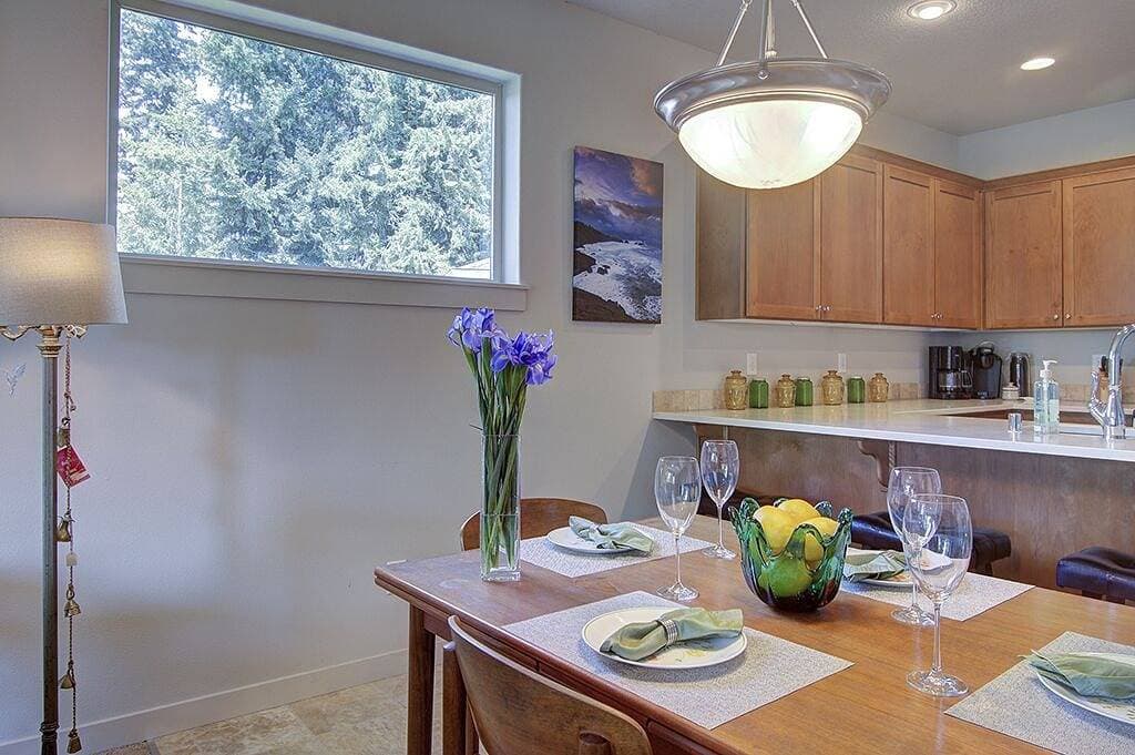 Foto 8 von 25: Beautiful & pet friendly! Close to Downtown and Hwy