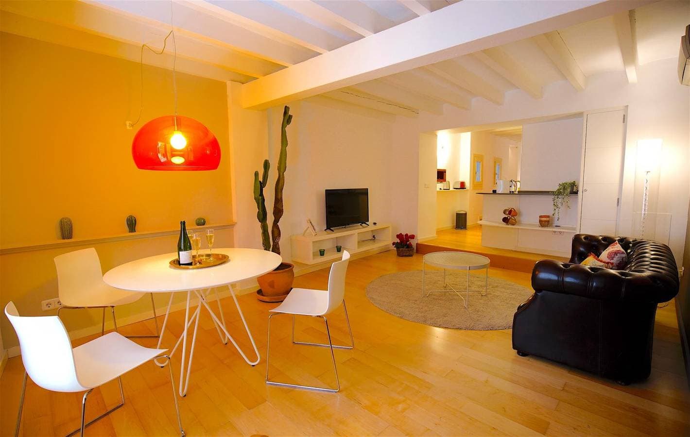 Foto 2 von 43: Ferienwohnung für 2 Personen mit Balkon/Terrasse