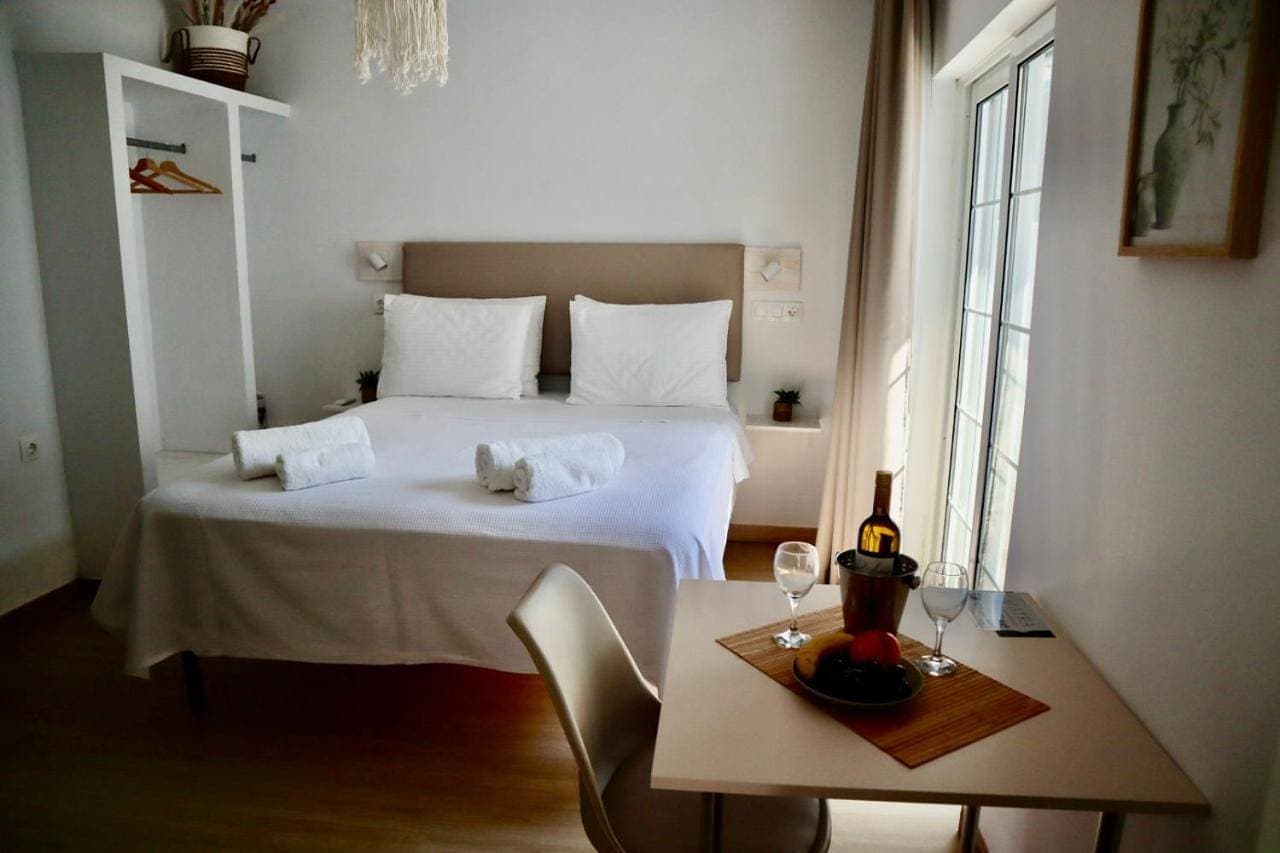 Lyra Apartments Tilos 1