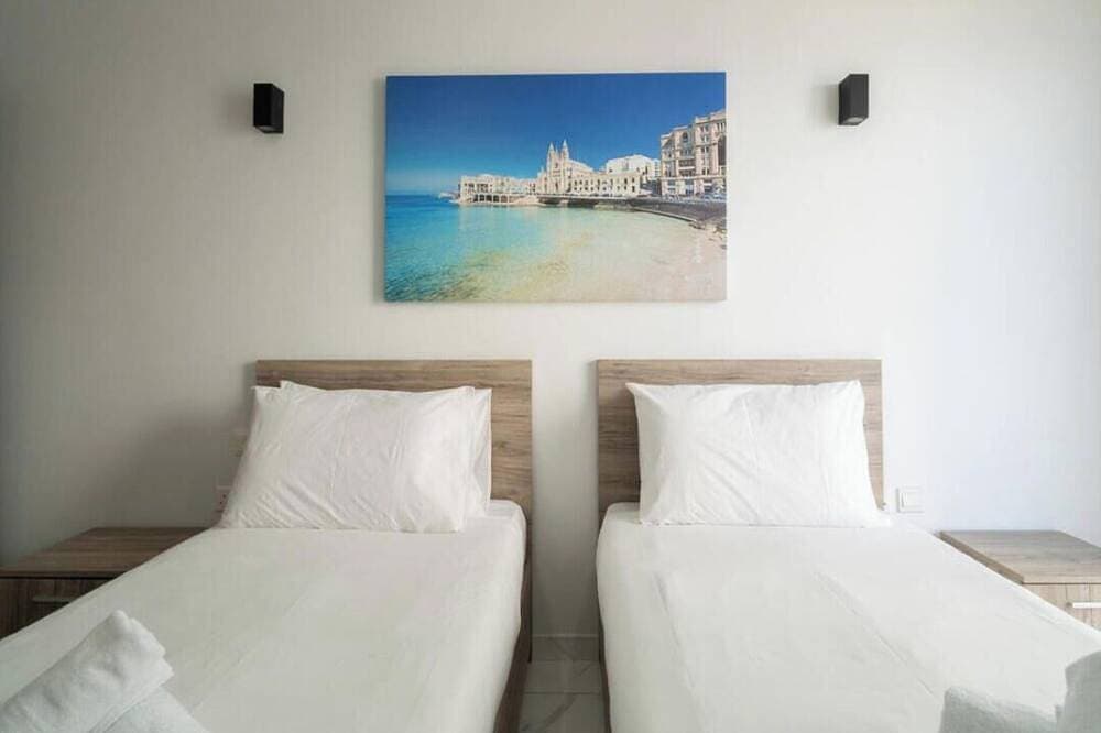 Foto 7 von 26: A lovely 1Br seafront apartment with strong WIFI !