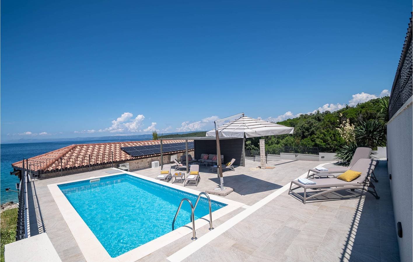Foto 5 von 45: Gemütliche 1-Zimmer-Wohnung mit Pool und Terrasse, 2 km vom Strand entfernt