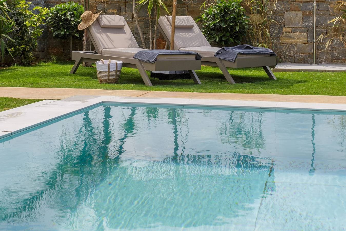 Foto 8 von 30: Villa für 4 Personen mit Pool