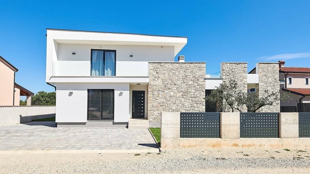 Foto 4 von 40: Elegante Villa Dolcea mit Swimmingpool