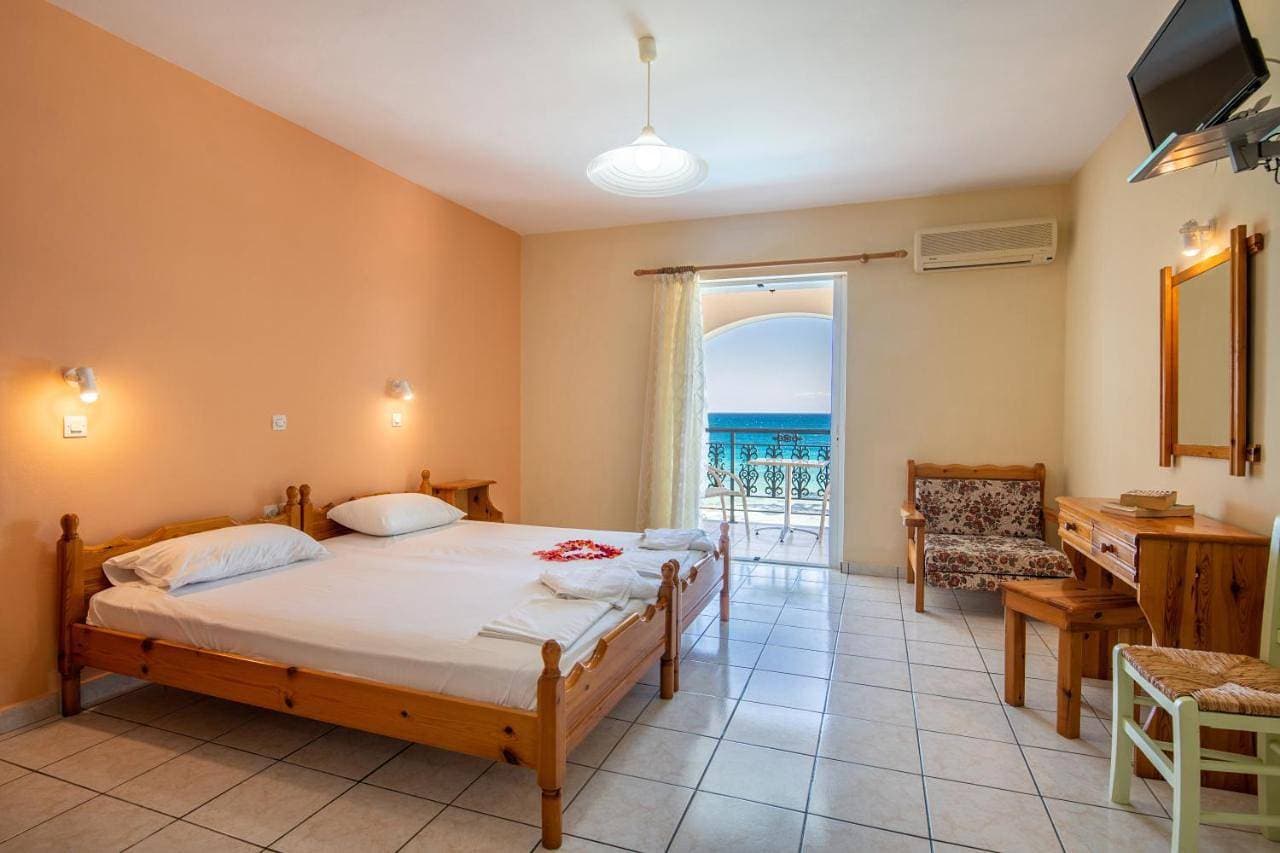 Foto 8 von 15: Double or Twin Room with Sea View