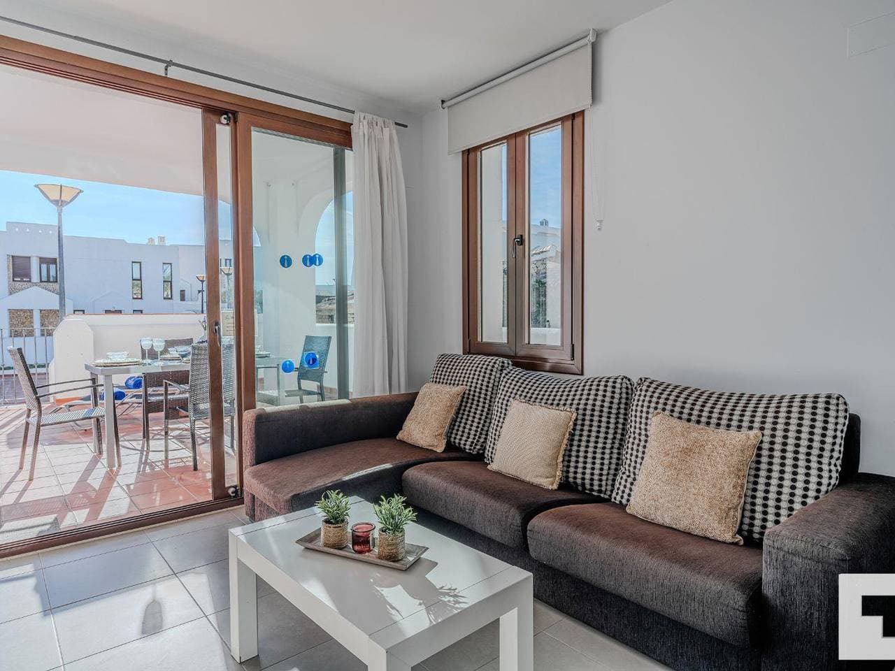 Foto 11 von 35: Moderne Villa mit Pool, Terrasse & WLAN, 200m vom Strand in Calpe, Costa Blanca