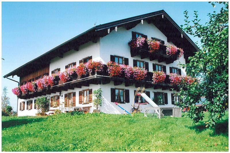 Foto 2 von 13: Hechlhof - Ferienwohnung 1, 52 qm für 1-4 Personen mit Balkon