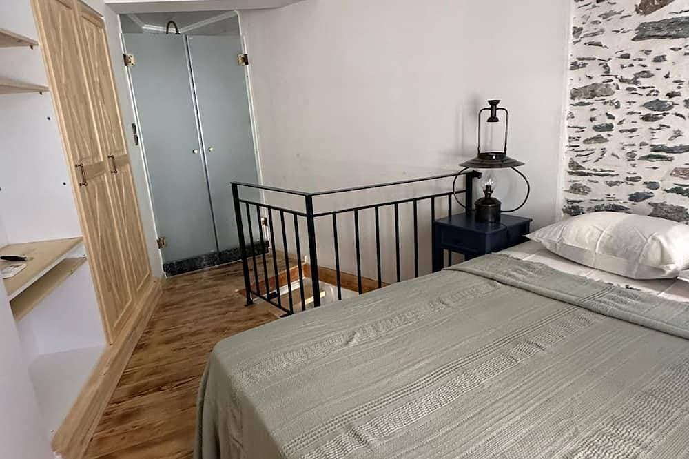 Foto 5 von 27: Plomari Geometer House: 1br with WiFi, AC