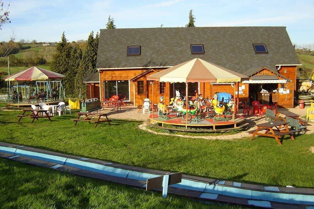 Foto 9 von 9: Rental of comfortable trailers for 4 people at Devalparc leisure park