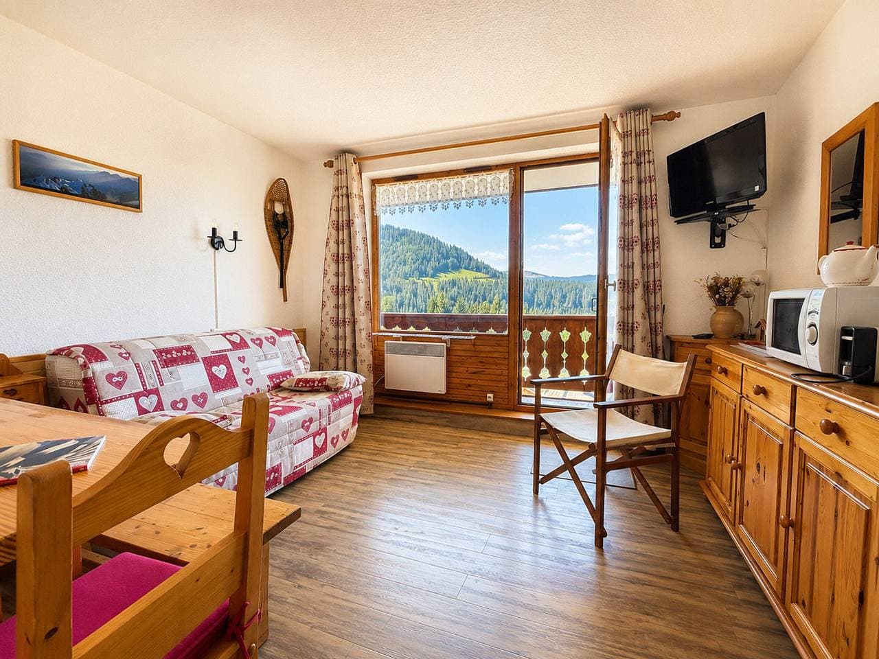 Sonniges Studio mit Balkon auf 1450m 1