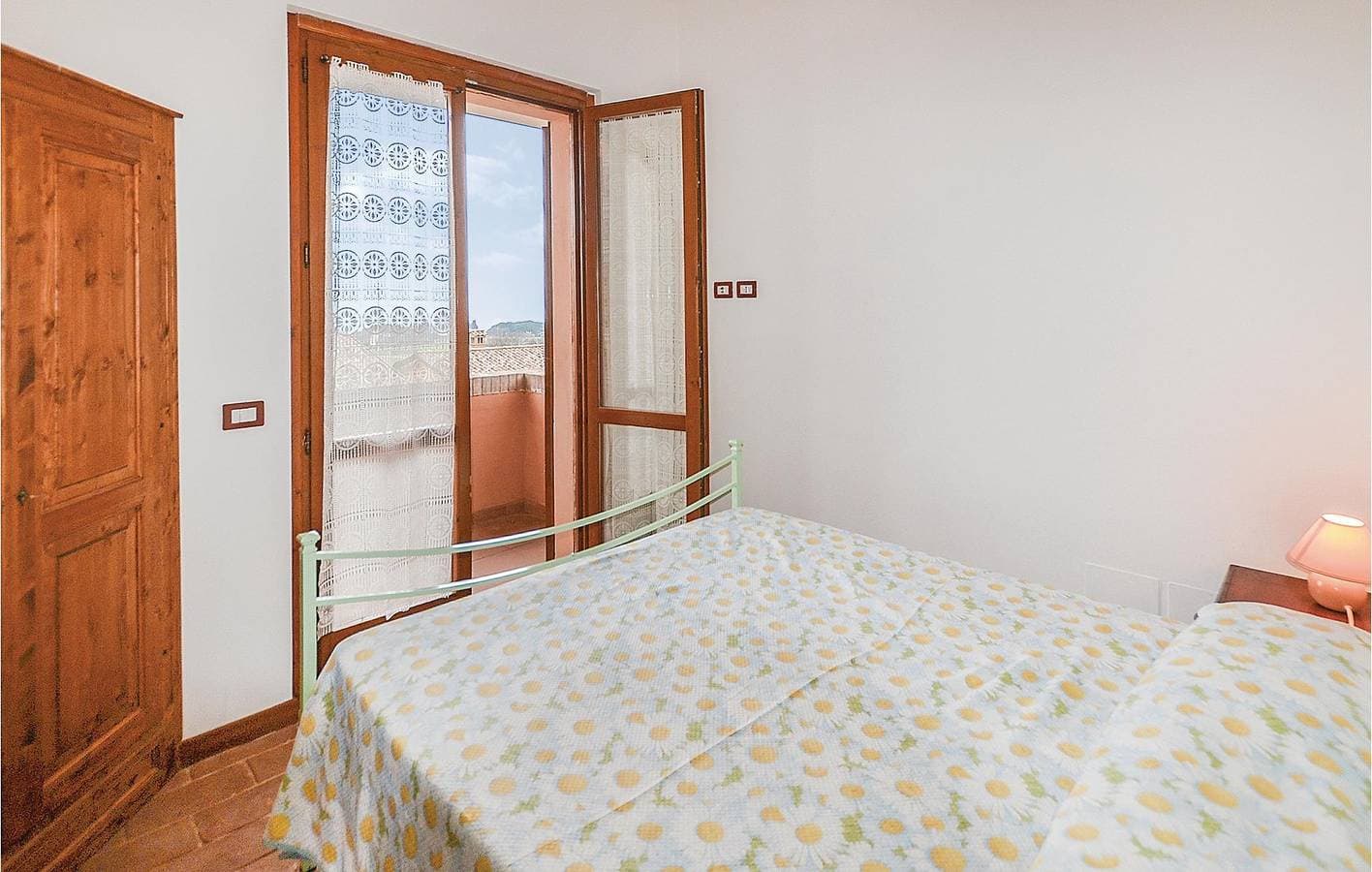 Foto 4 von 21: Magione Getaway: 100 Quadratmeter, Pool, Garten und Parkplatz!