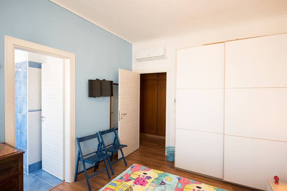 Foto 9 von 23: Panorama Vesuv 2 (zentral) Privatzimmer in der Wohnung