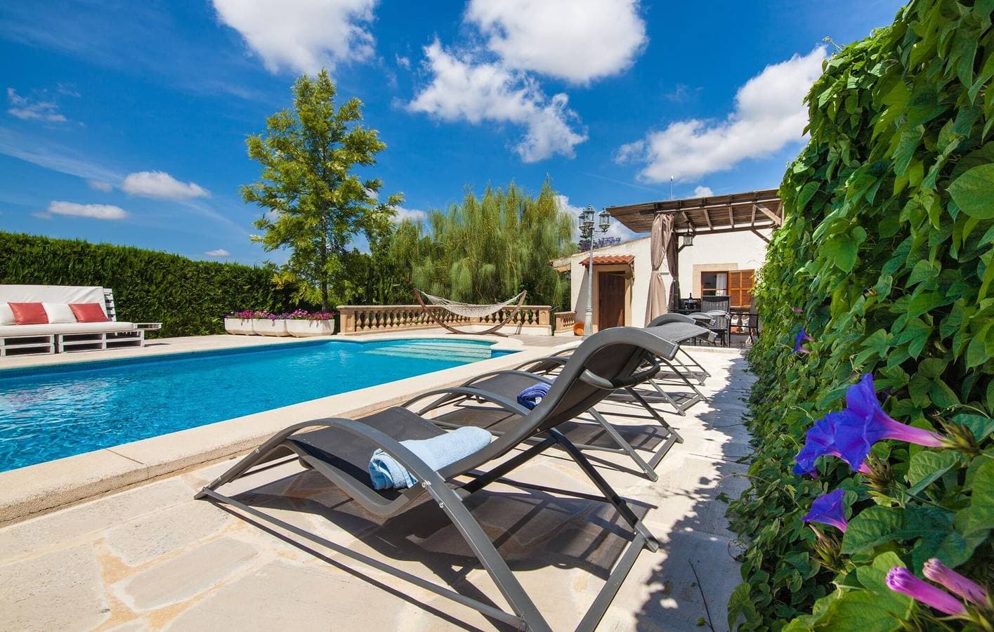 Foto 5 von 46: Sant Joan Wohnung mit Pool, Küche und Internet