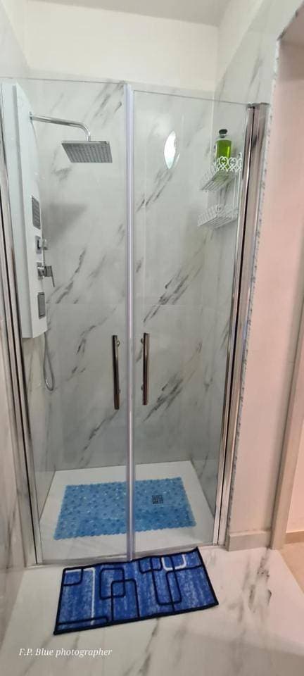Foto 7 von 11: Double Room with Private Bathroom