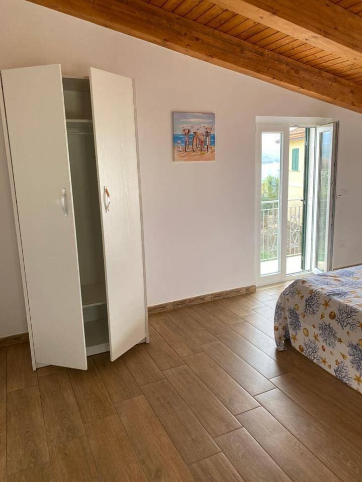 Foto 8 von 12: Apartment with Sea View