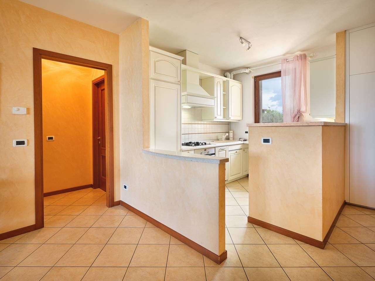Foto 13 von 44: Regarda - "Perla Del Garda" Wohnung in Lazise mit Terrasse mit Seeblick und Pool