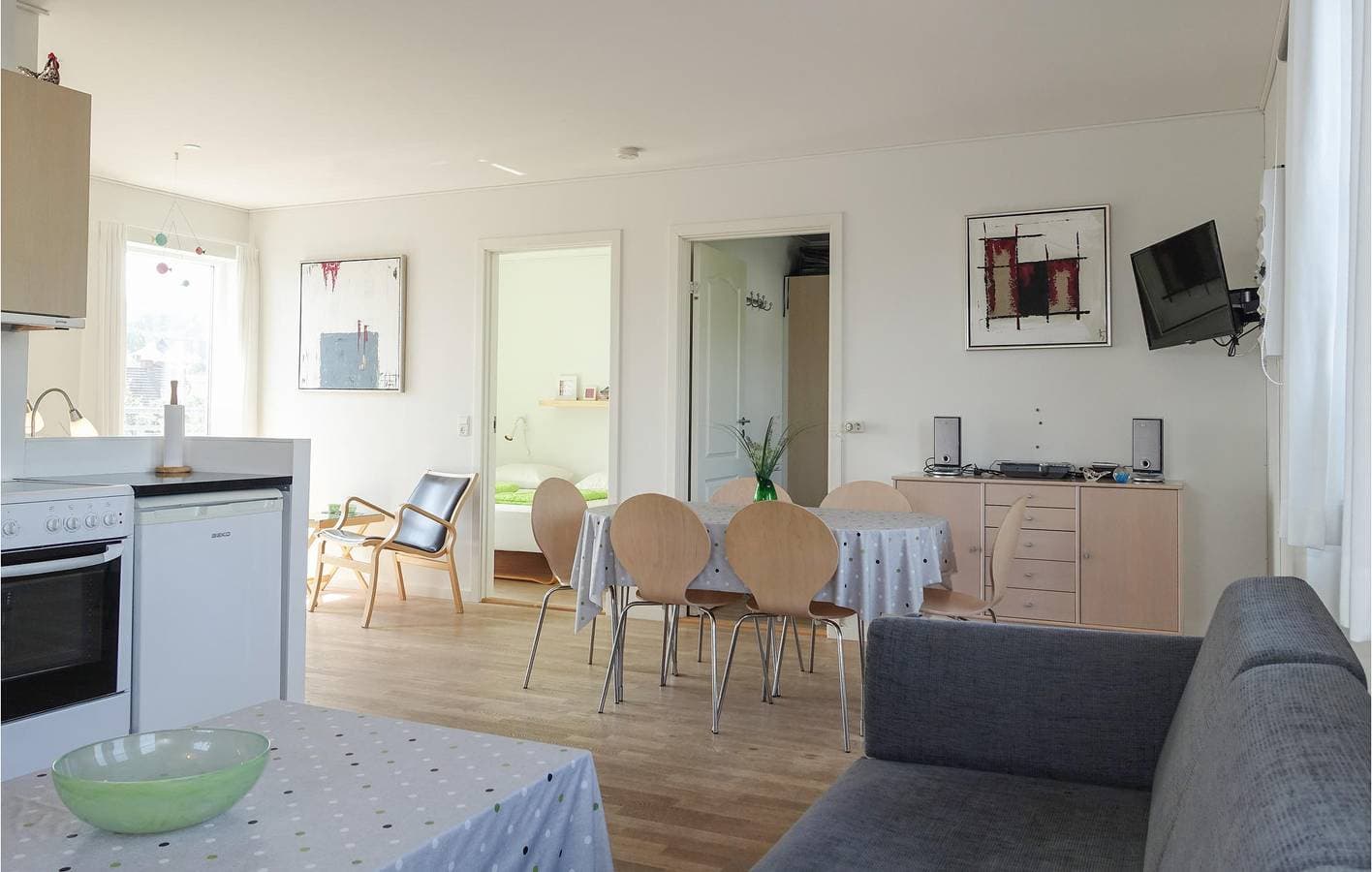 Foto 5 von 19: Ferienwohnung für 4 Personen mit Terrasse