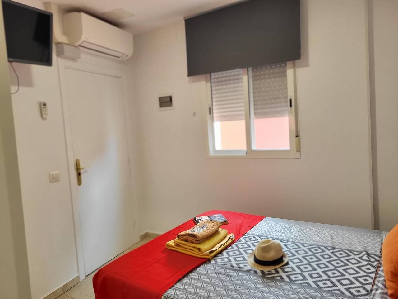 Foto 9 von 16: Guest House die 7 Inseln, rotes Zimmer
