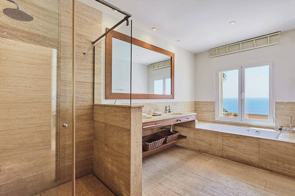 Foto 5 von 30: Luxury Villa with stunning sea views in Mallorca