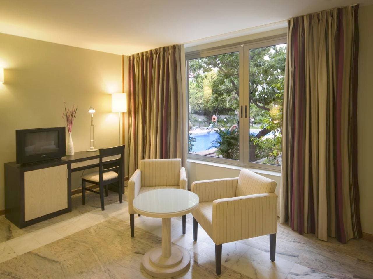 Foto 2 von 81: Hotel Colon Rambla