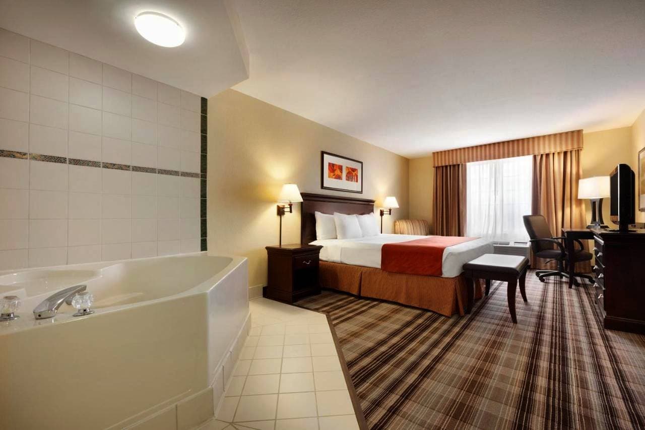 Foto 4 von 36: Country Inn & Suites by Radisson, Lexington, Va