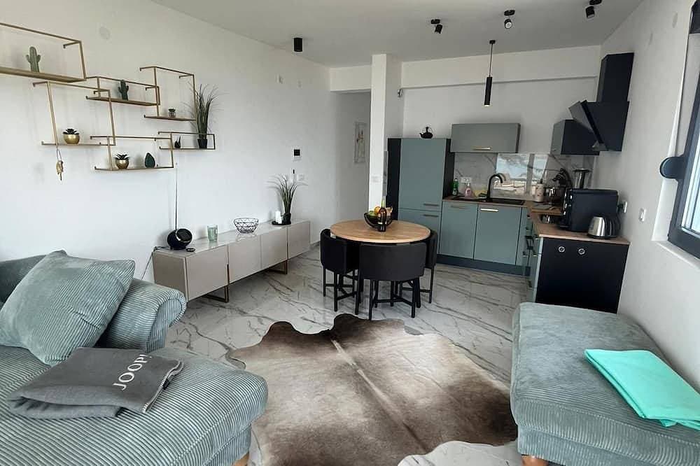 Luxuriöses Apartment mit Meerblick in der Bucht von Kotor 1