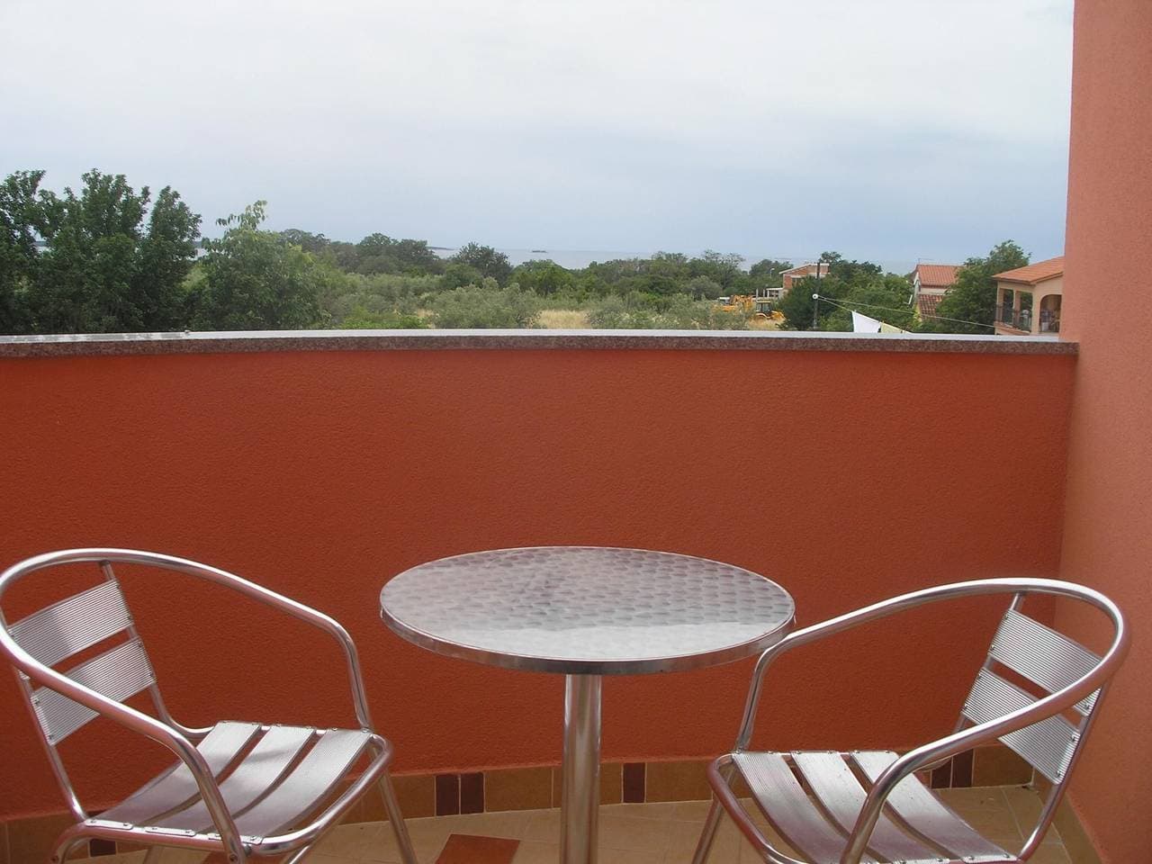 Foto 13 von 27: Ruhiges Ferienhaus mit Balkon und Garten