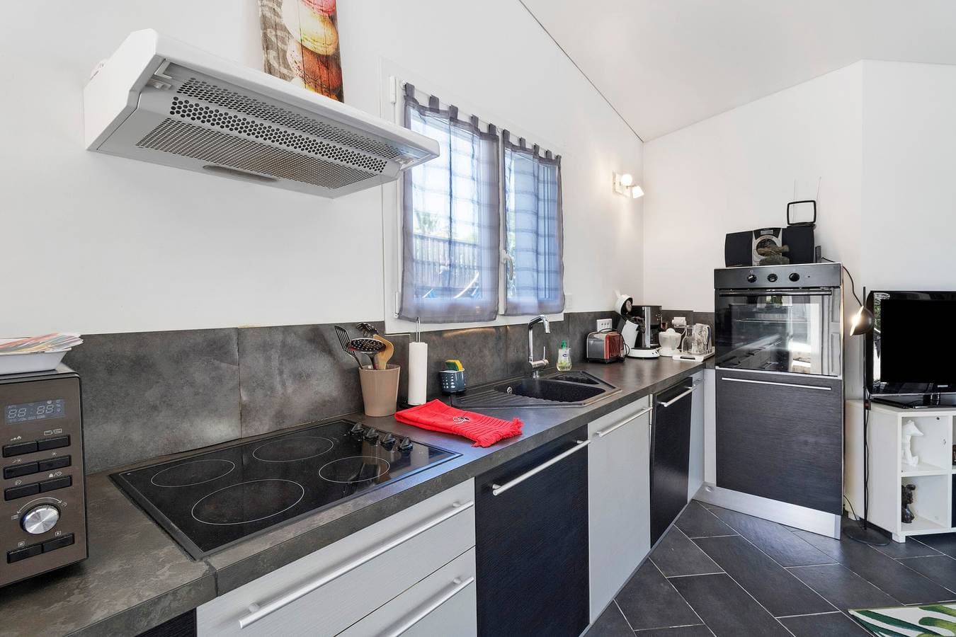 Foto 8 von 26: Studio-Apartment 'Les Oliviers' mit Meerblick, WLAN und Klimaanlage