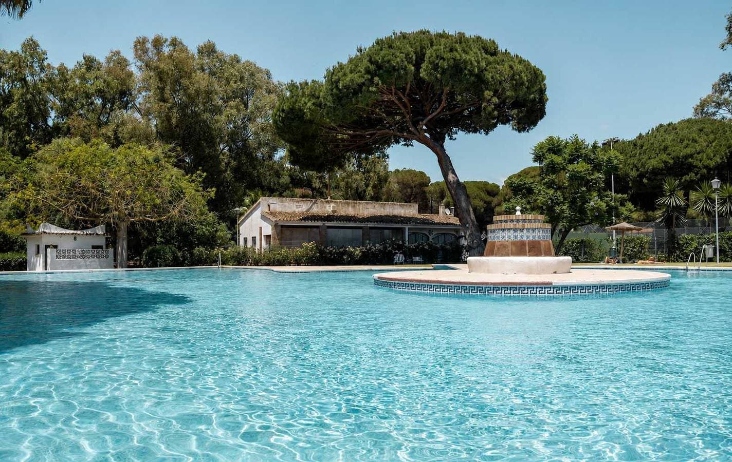 Foto 5 von 16: Los Arcos | Charming Patio Pool Townhouse