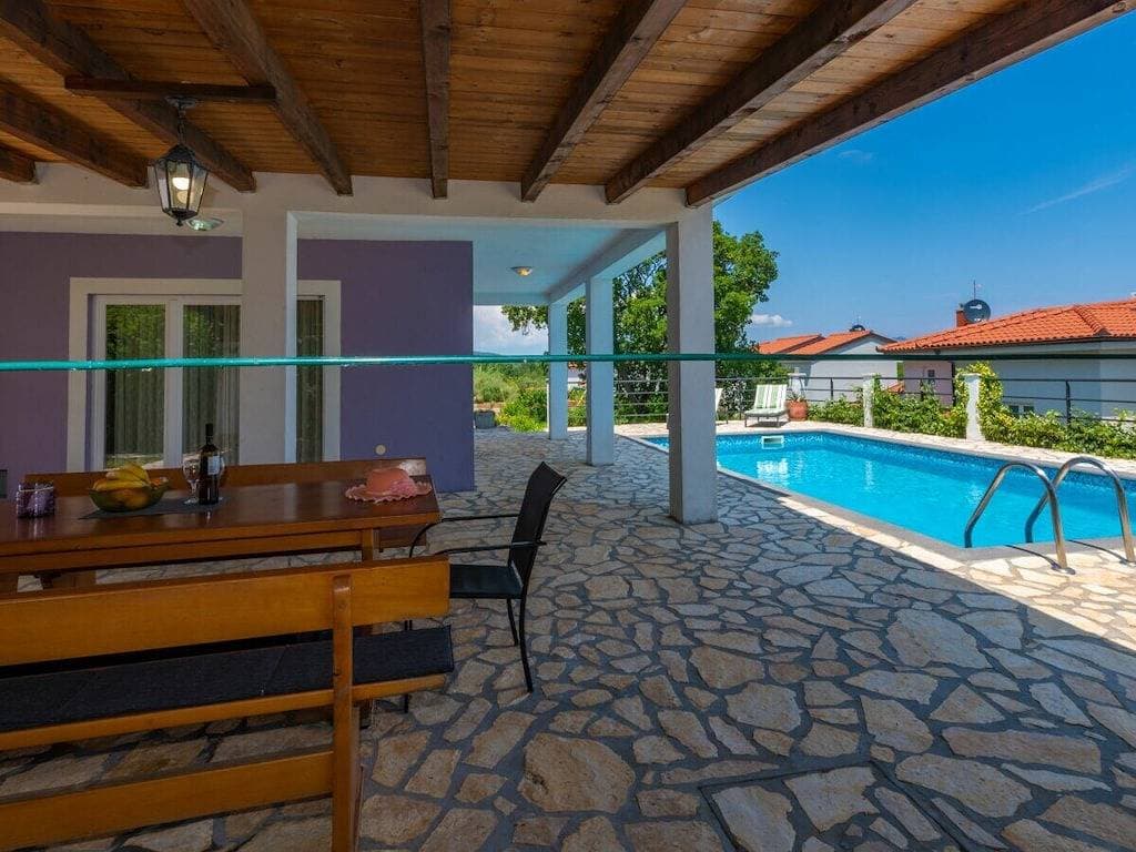 Foto 2 von 36: Ferienhaus in Labin mit Schwimmbecken