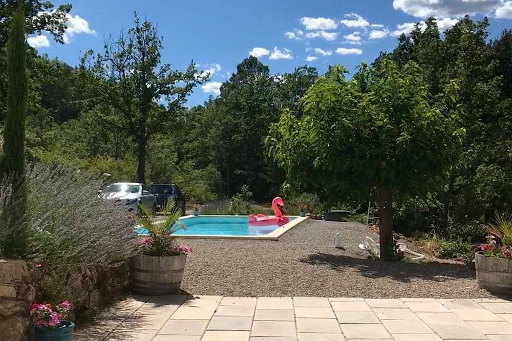 Unabhängiges, modernes Apartment mit 2 Doppelzimmern und Pool 1