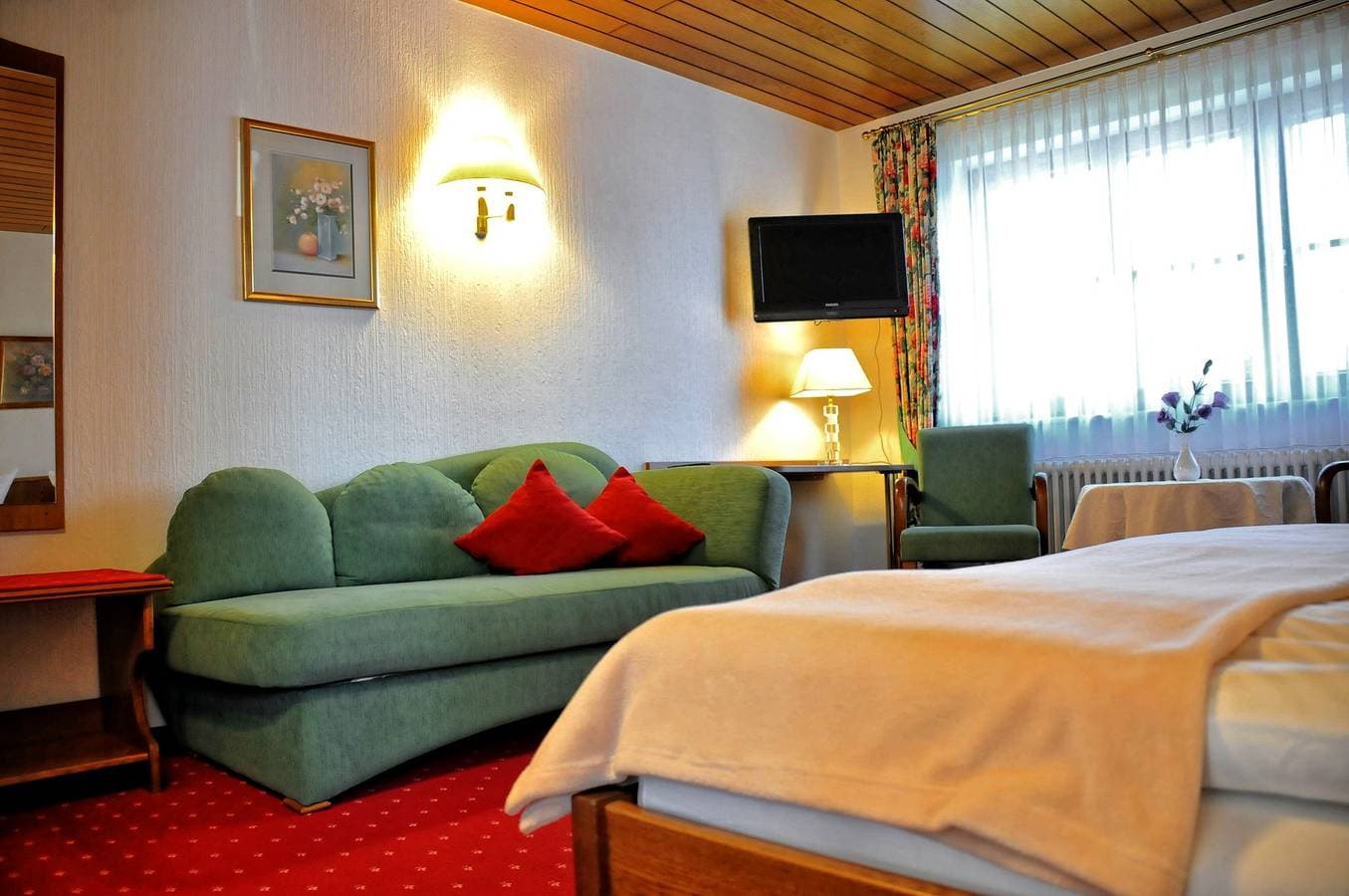 Foto 6 von 25: Landgasthof Adler zu Hochstetten - Standard Doppelzimmer mit Dusche/Wc
