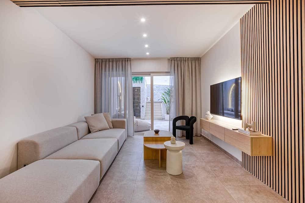 Foto 12 von 30: Enjoy a stylish stay in this modern Malta retreat with private pool.
