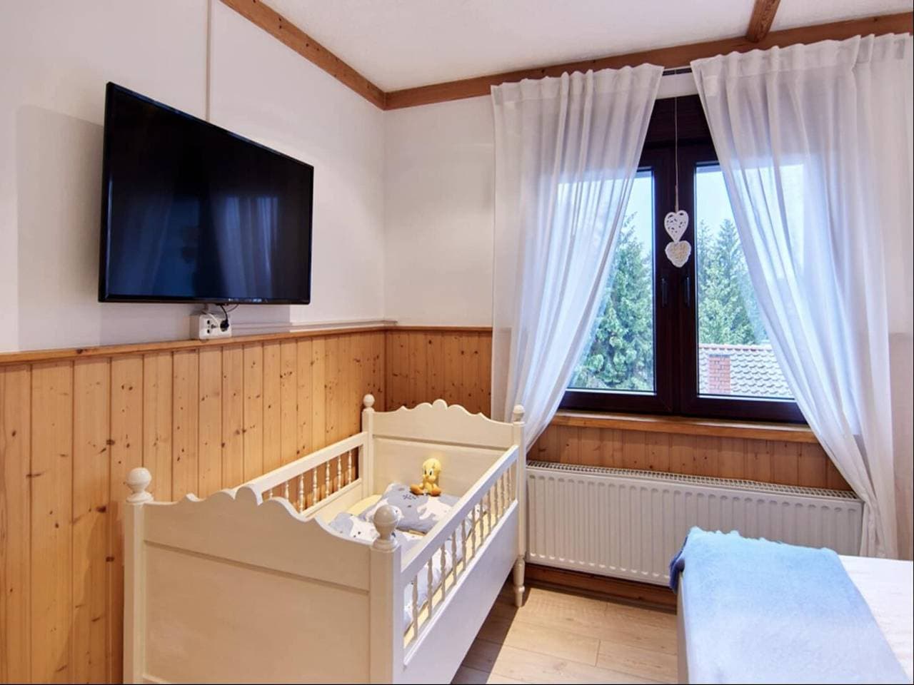 Foto 8 von 18: Ferienwohnung für 6 Personen mit Garten