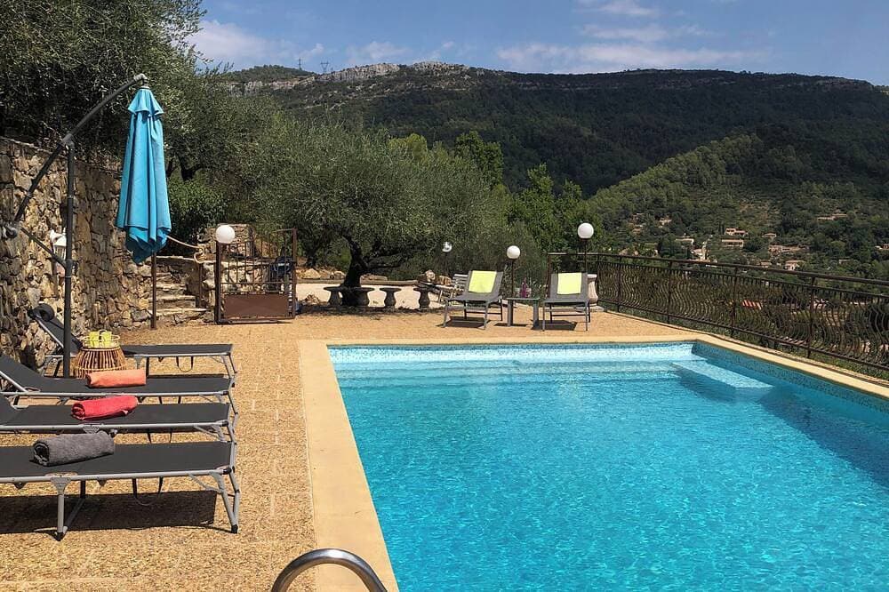 Foto 13 von 30: Large villa Magnificent swimming pool Breathtaking view Change of scenery guaranteed