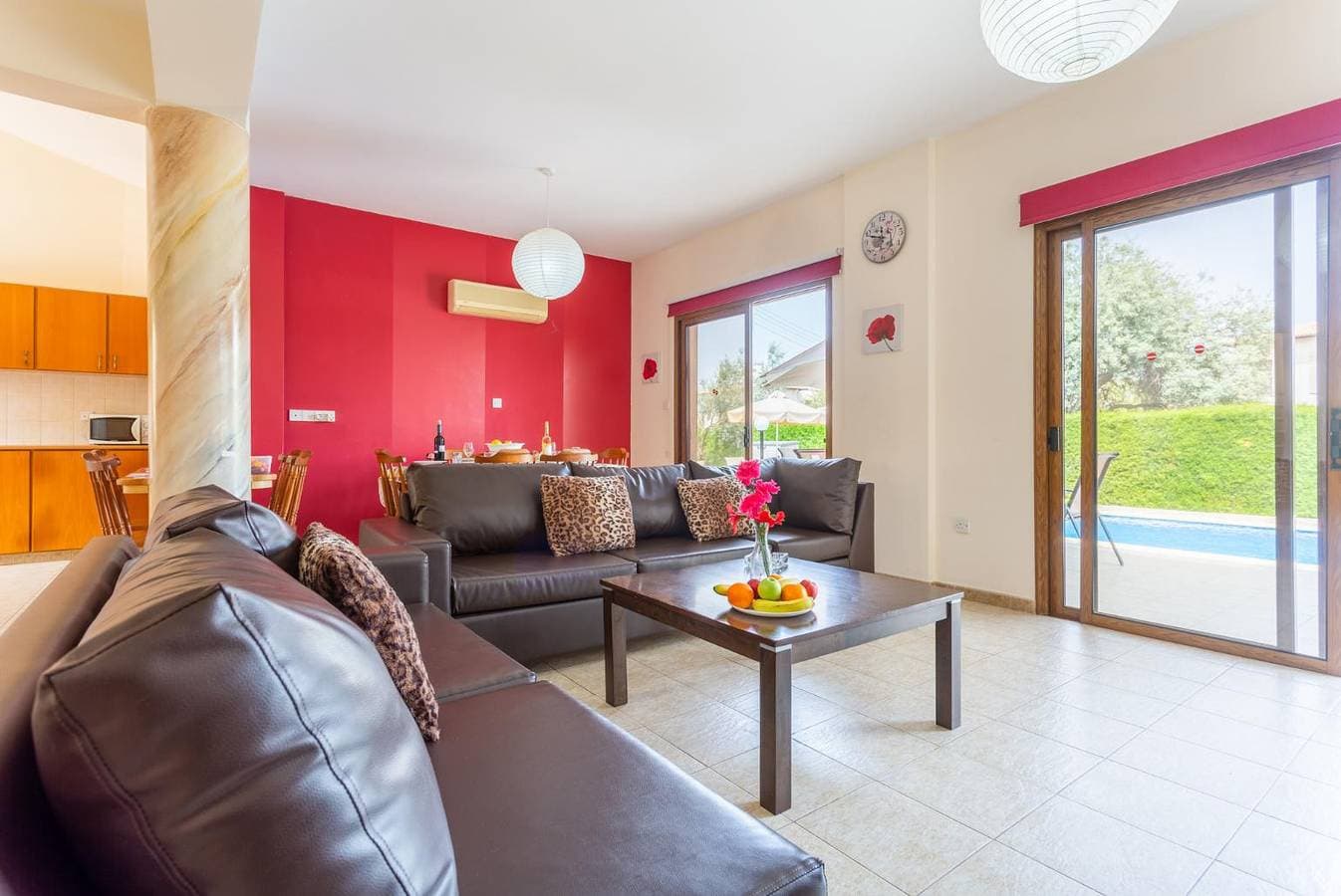 Foto 13 von 36: Villa für 9 Personen mit Terrasse