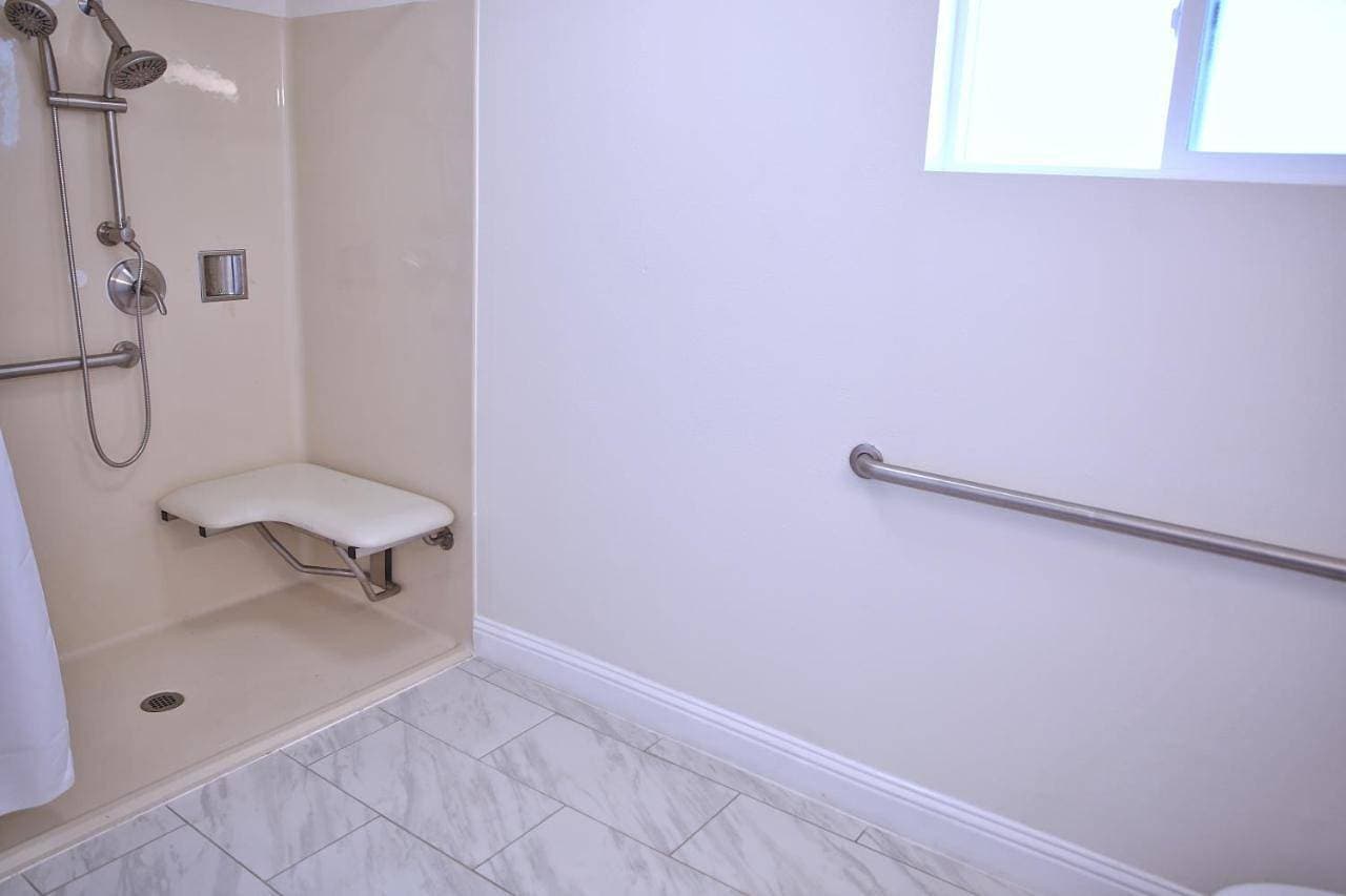 Foto 10 von 10: King Suite - Disability Access/Non-Smoking