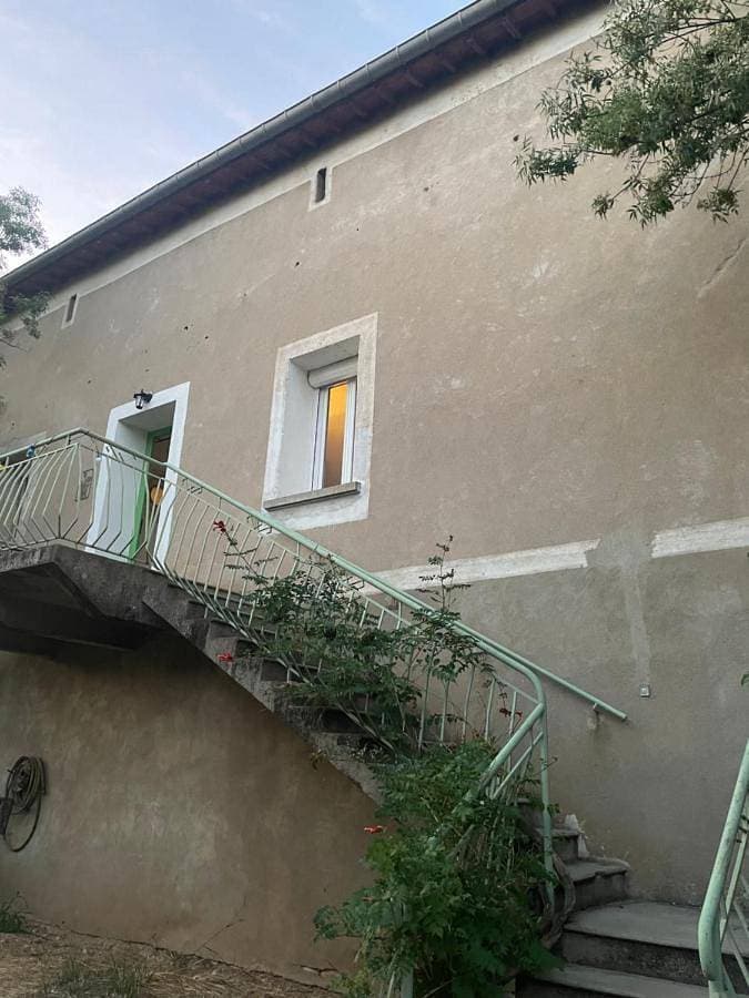 Foto 2 von 11: Three-Bedroom House