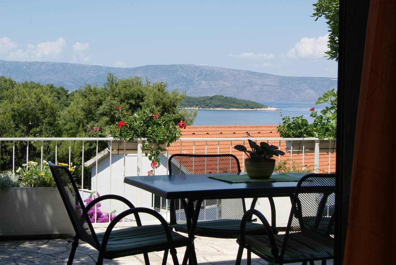 1-Zimmer-Ferienwohnung mit Terrasse und Meerblick Jelsa, Hvar A-15348-b 1
