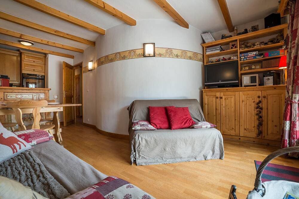 Charmantes Apartment in Courchevel mit großer Terrasse 1