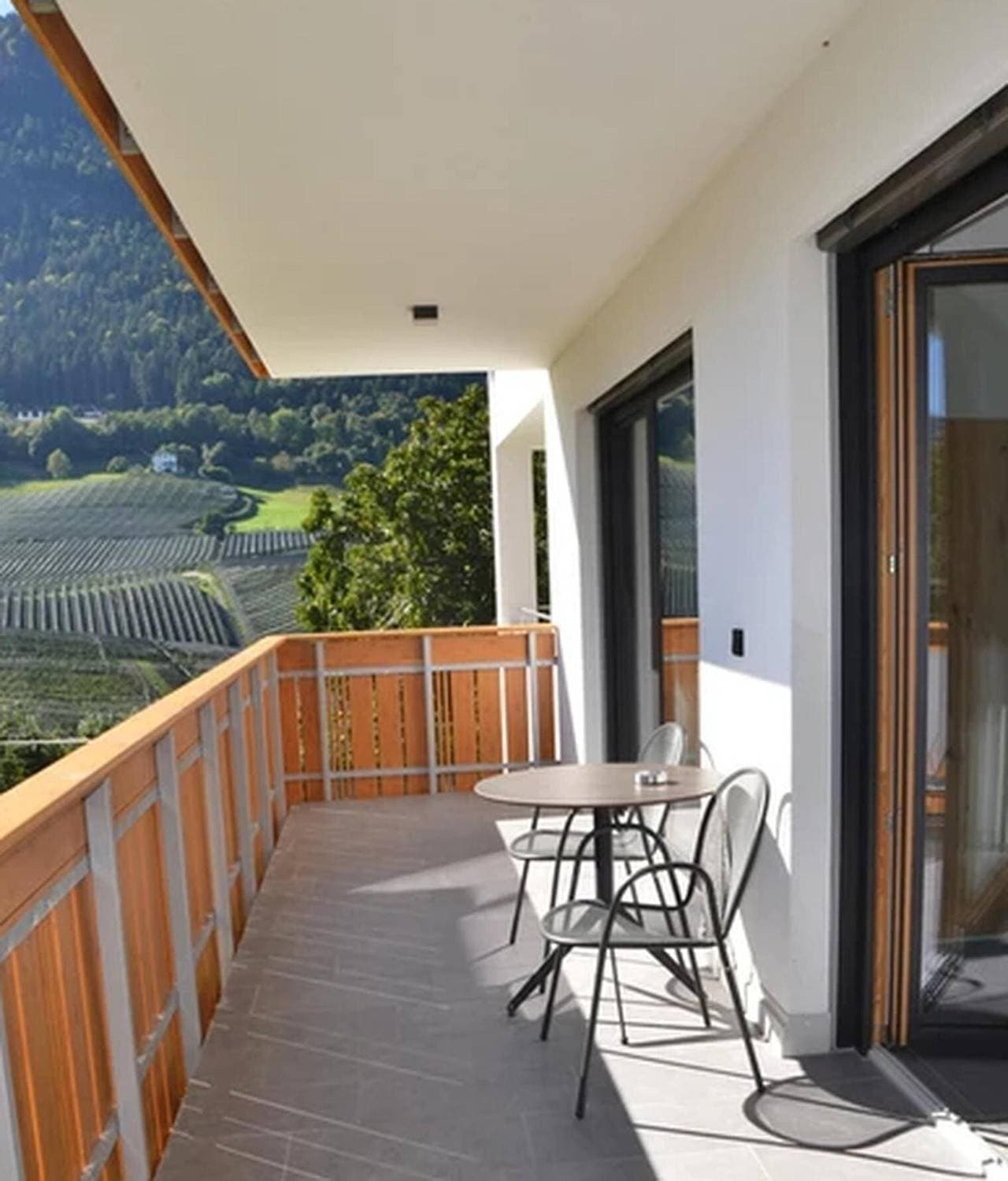 Foto 13 von 19: Ferienwohnung "Sunnig - Sonnenlicht" mit Bergblick, Balkon & WLAN